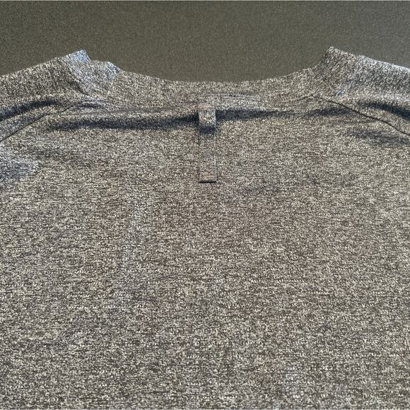 Lululemon Men’s Metal Vent Tech Tee, Dark Gray Heather, Size Medium (Est.) - Picture 6 of 6